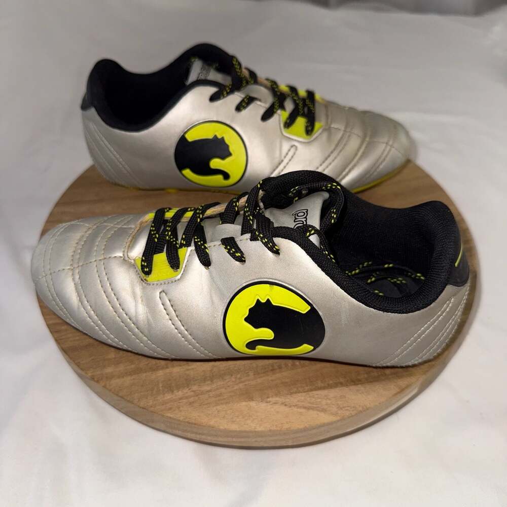 Puma ProCat Silver Black Yellow Soccer Cleats size 3